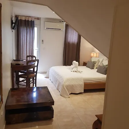 Hotel Villa Maya Gassin Buitenkant foto